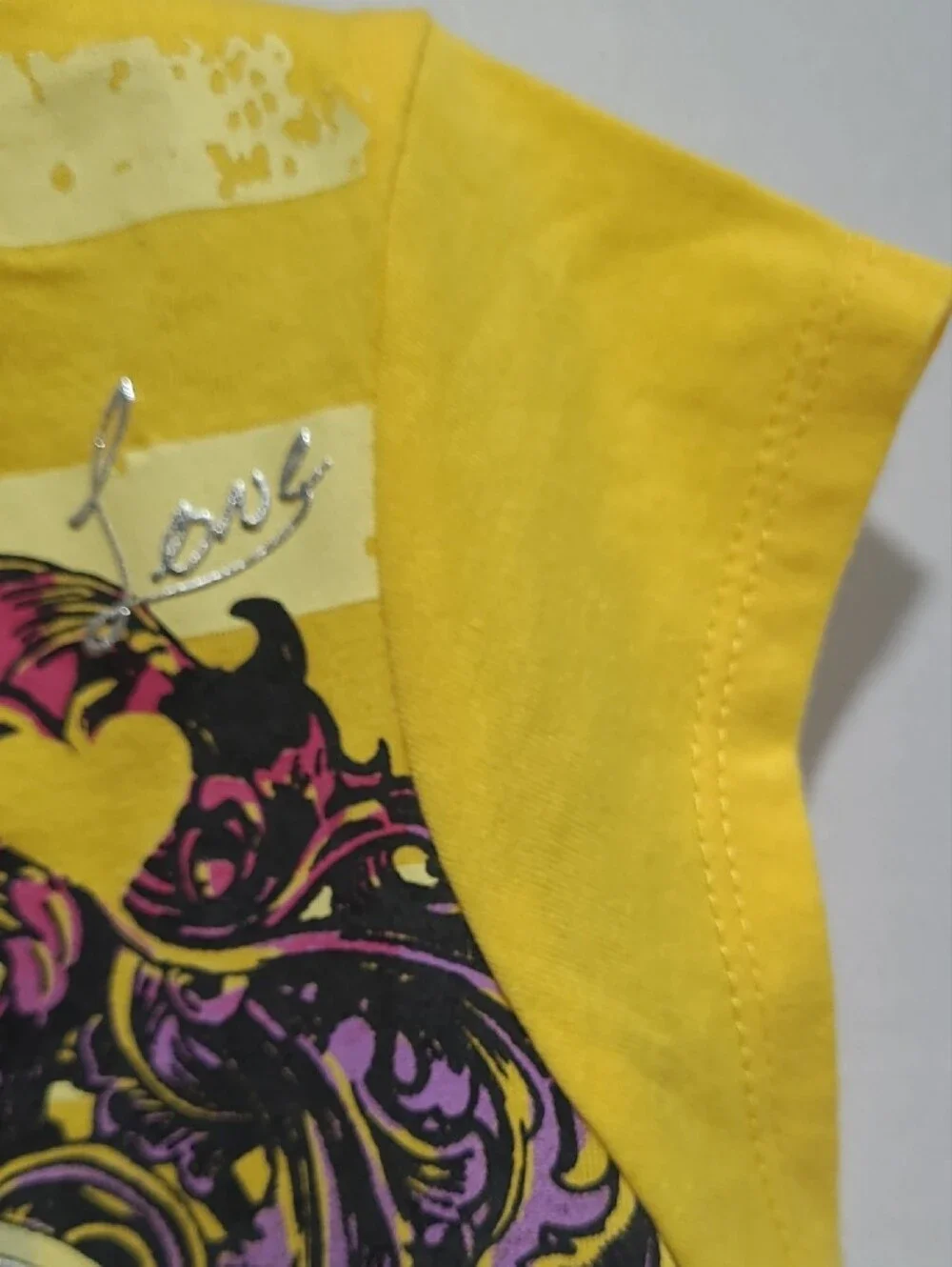 Eye Candy Yellow Girls' Love Heart Graphic Tee Sz S (7/8)